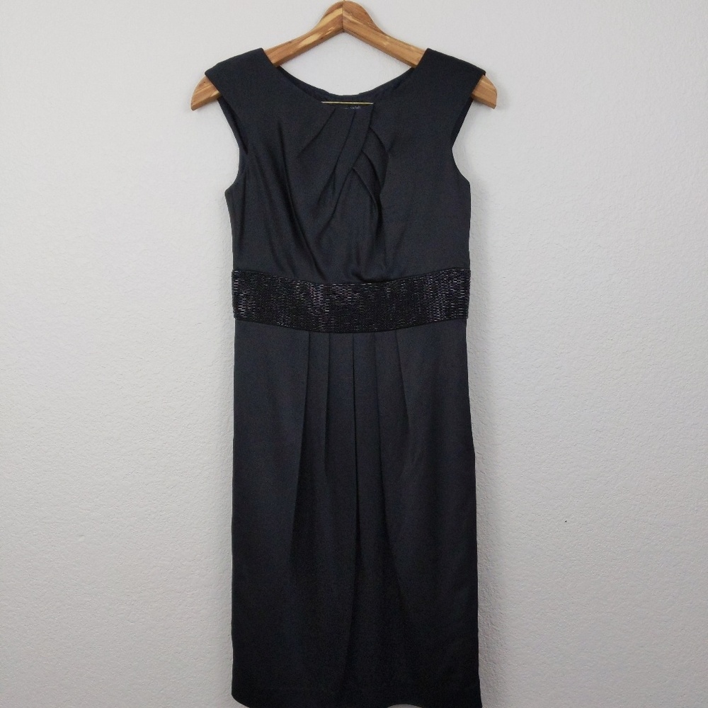 Carmen Marc Valvo sleeveless beaded dress 4